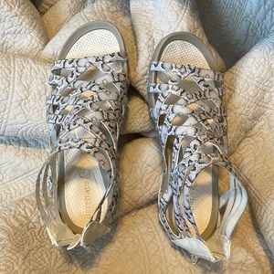 Baretraps sandals. Snakeskin print.